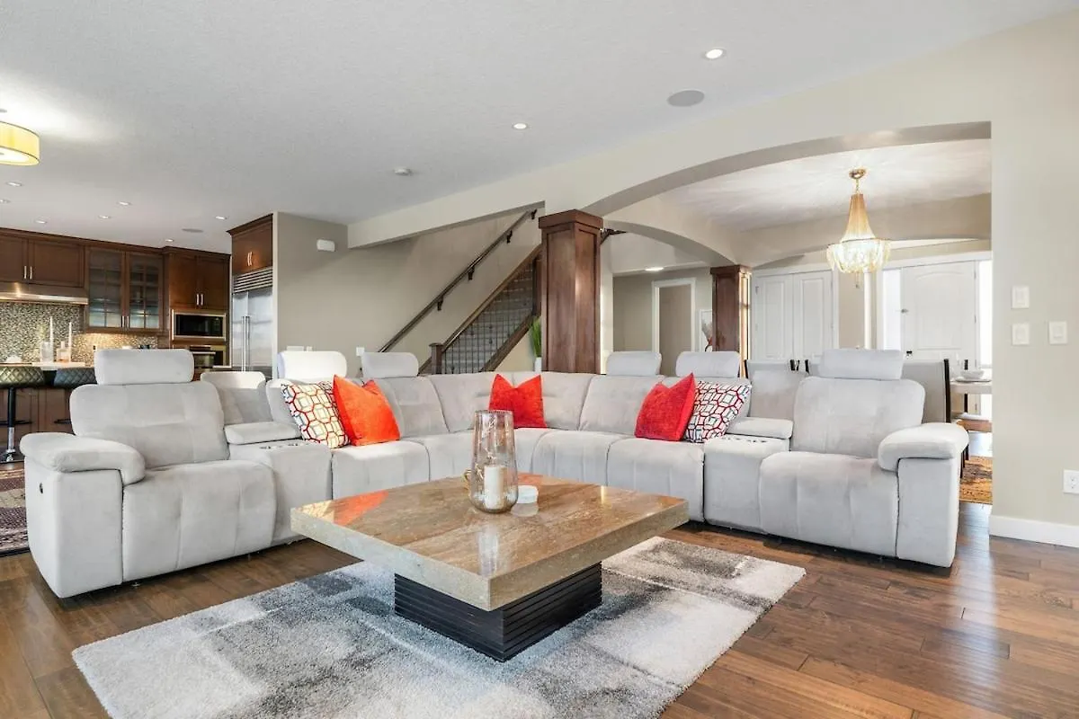 Ferienhaus Villa Golden View Manor YYC