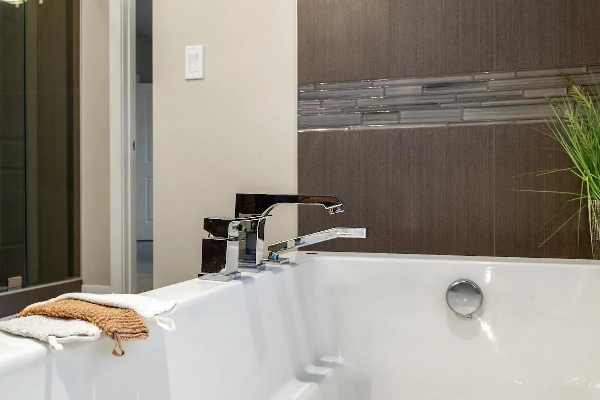 Ferienhaus Villa Golden View Manor YYC