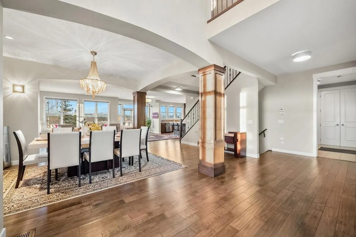 Villa Golden View Manor YYC 0*,