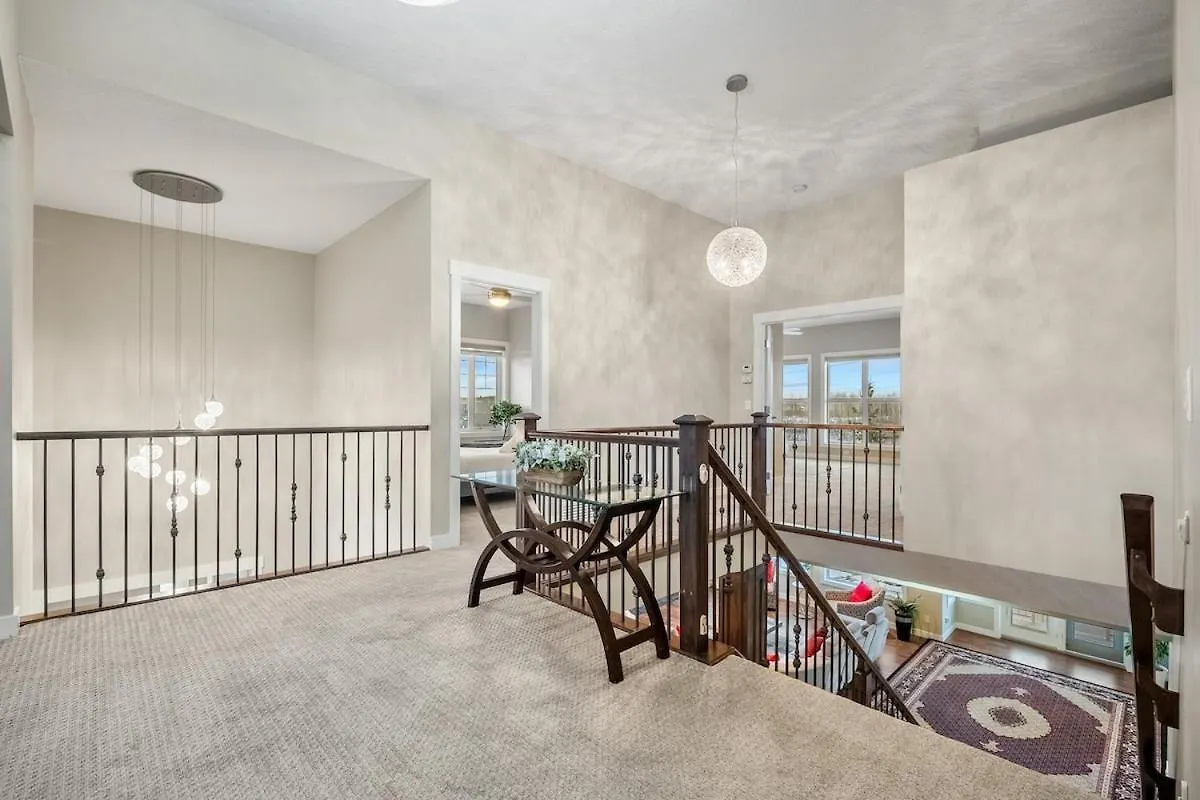 Ferienhaus Villa Golden View Manor YYC