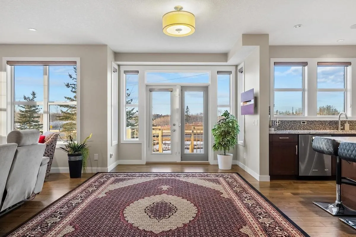 Villa Golden View Manor YYC